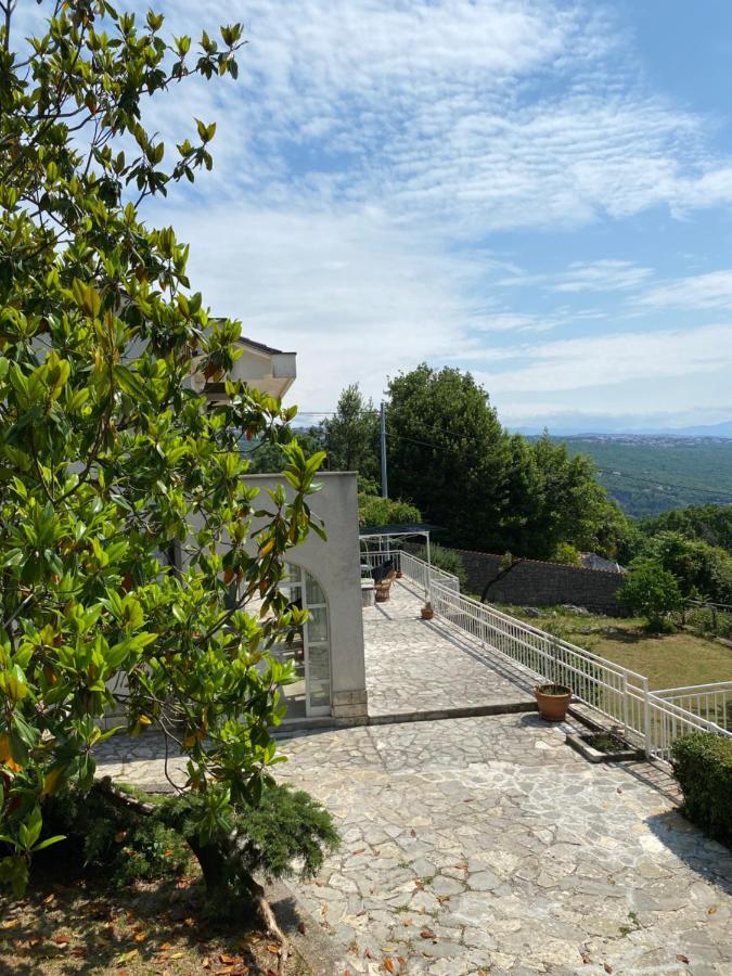 Back To Pobri-opatija *